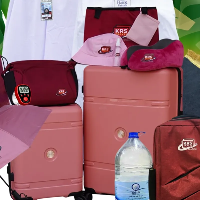 Set kelengkapan haji KRS Travel: beg berpandu, beg sandang, topi, bantal leher, payung, sejadah dan botol air